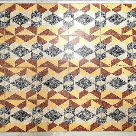 The Dragon Castle Apartmán *