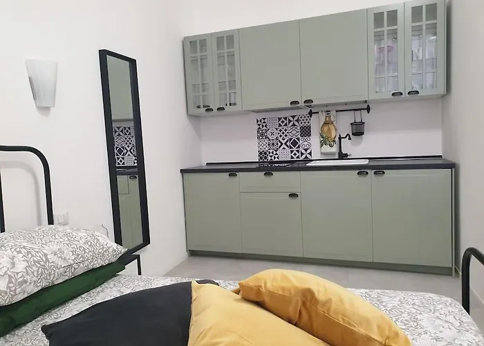 The Dragon Castle * Bari